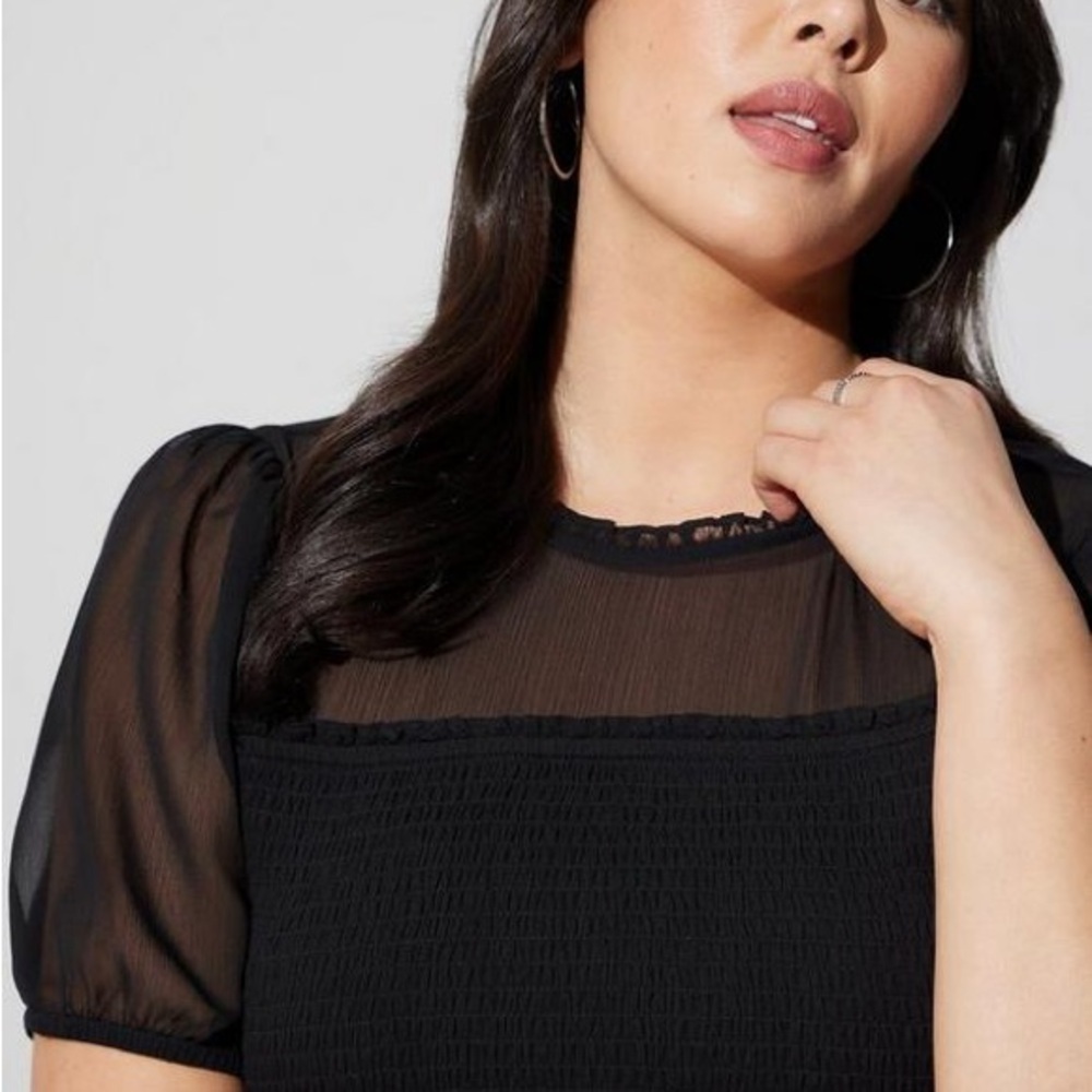 Chiffon Ruffle Mock Neck Smocked Crop Top Size 00 Bin O - Picture 4 of 10